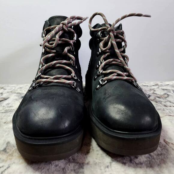 Sorel Hi Line Hiker Boot in Black Jet Leather - Picture 4 of 8